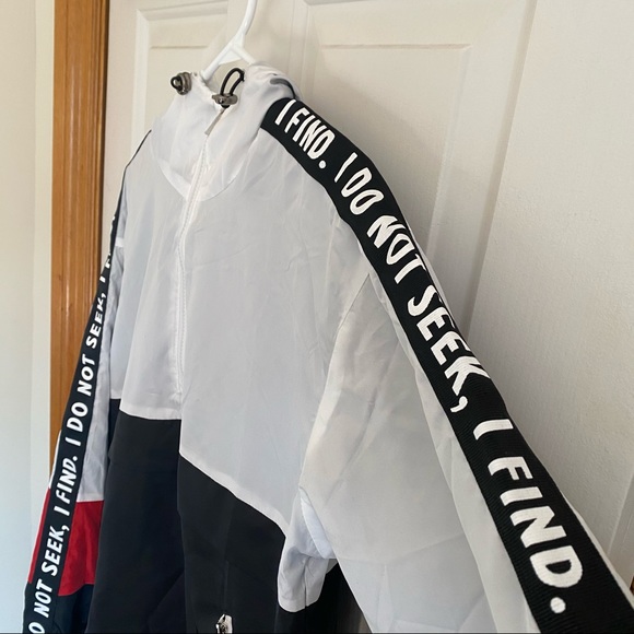 NWT Zaful Men’s Red/White/Black Hooded Swe… - Picture 3 of 5